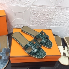 Hermes Slippers